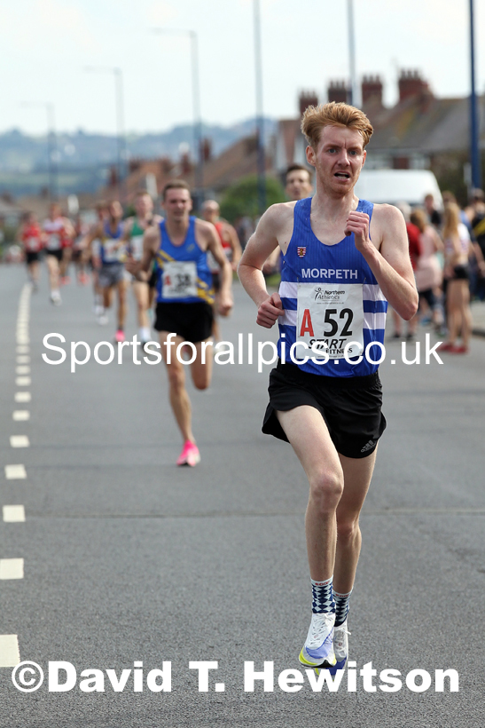 Senior mens 6 stage relay, 2021 Northern 6 and 4 Stage and Young Athletes Road Relays, Redcar. Photo: David T. Hewitson/Sports for All Pics